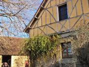 Corps de ferme avec dépendances et jardin