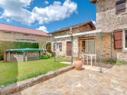 Maison en pierres avec salle de réception, grange et...