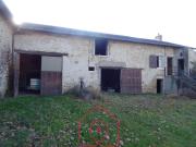 Corps de ferme en pierres habitation et bâtiments...