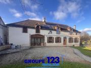 Corps de ferme rénové 240 m2, 5 chambres, dépendances et...