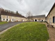 Corps de ferme rénové avec gîte, dépendances et piscine