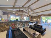 Corps de ferme rénové de 211m2 avec vue dégagée sur 6000m2 d