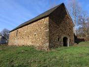 CORREZE. Proche NEUVIC. Belle grange en pierre avec...