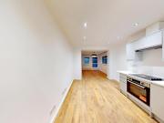 Corringham Road, London, NW11 2 bed flat to rent £2,600...