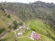 Cortijo de alto standing de 717800 m2 en venta Santo...