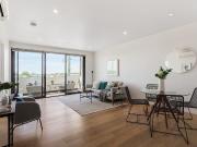 Cosmopolitan Chic with City Views