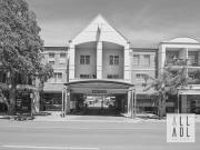 Cosmopolitan Start up, Chic City Pad or Inviting...