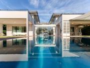 COSMOPOLITAN VIBES Luxury Living mit L.A. Feeling in...