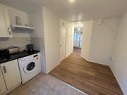 Cosy 1 bed flat with a front garden in London E9