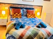 Cosy 2 Bed Flat • Free Parking • Sleeps 4 • NG7