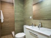 Cosy 2 bedroom apartment steps from Barcelona Zoo
