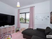 Cosy 2 bedroom home in perfect location