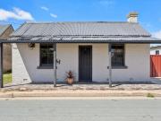 Cosy 3 Bedroom Settlers Cottage