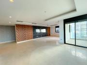 Cosy appartement vide avec terrasse et vue mer