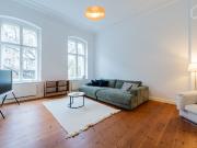 Cosy Berlin Altbau Apartment at Kollwitzplatz – Designer...