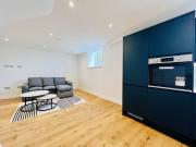 Cosy New Built 2 Bed Flat w/ Shared Terrace