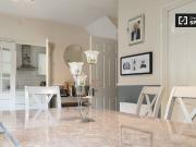 Cosy room in 5 bedroom house in Sandyford, Dublin