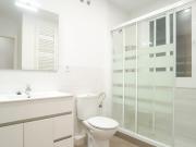 Cosy single bedroom in a student flat, in La Nova...