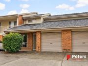 Cosy Townhouse in Convenient Location