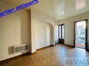 Côte d'Or,Dijon, quartier antiquaire grand studio...