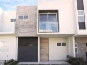 coto con alberca en ALBAZUR. ENTREGA INMEDIATA!, por...