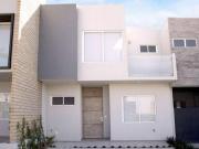 coto con alberca en ALBAZUR. ENTREGA INMEDIATA!, por...