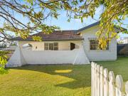 Cottage Charm, Central Convenience & Future Possibilities