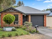 Cottage Charm Meets Modern Comfort Cottage Charm Meets Modern Comfort