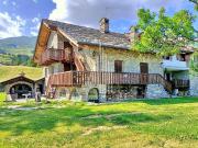 Cottage di lusso in vendita Frazione Vetan di Mezzo,...