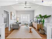 Cottage Style home in Great Location