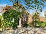 Cottage to rent in Stone, Tenterden TN30