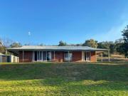 Country Comfort Close to Town