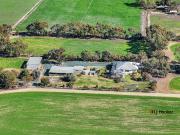 ? Saddle up the Horses Your Perfect 10 acre Farmlet Awaits!