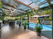 COUNTRY LIVING HIGH AND DRY