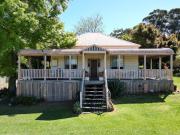 COUNTRY STYLE OASIS