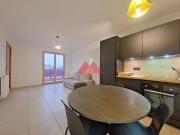 COUP DE CŒUR – Appartement récent avec loggia et...