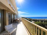 Coup de cœur assuré pour ce sublime 3 pièces vue mer...