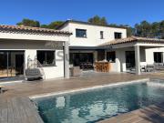 Coup de coeur assuré pour cette splendide maison récente...