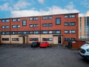 Couper Street, Townhead, Glasgow G4, 4 bed flat to rent,...