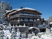 Chalet à Courchevel 1850, 8 chambres, piscine, jacuzzi Chalet à Courchevel 1850, 8 chambres, piscine, jacuzzi