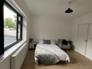 Courtney Road, Kingswood