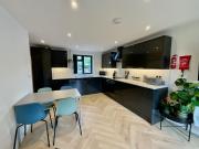 Courtney Road, Kingswood