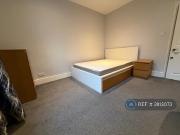 Courtney Road, London, SW19 1 bed in a house share to...