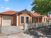 Courtyard ease, with Mile End mindset