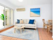 COURTYARD HAVEN 30 STEPS TO THE BEACH!