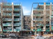 Courtyard prestige on the edge of the CBD