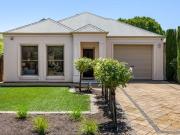 Coveted + Cosy City Fringe Cottage On Quiet Dead End Street Coveted + Cosy City Fringe Cottage On Quiet Dead End Street