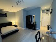 Cowley Hill Lane, St Helens, WA10 1 bed in a house share...