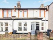 Cowley Road, Wanstead, 2 Bedroom Flat