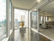 Coworking Spaces mit Blick über die Frankfurter Skyline